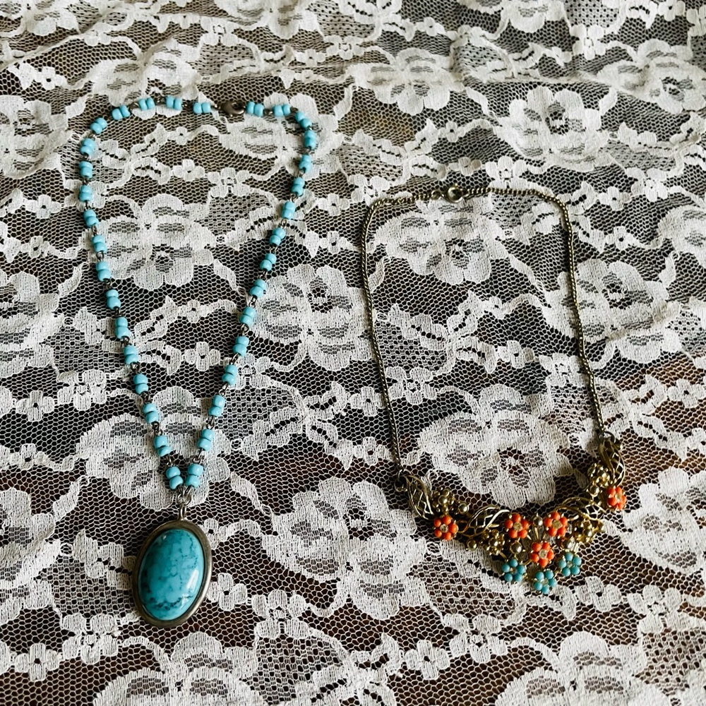 2 Vintage Necklaces. Blue Beaded Pendant Necklace Floral Relief Choker Necklace
